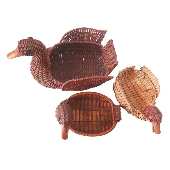 Vintage Wicker Ducks Geese Baskets Wooden Beaks Set Of 3 - Picture 6 of 7